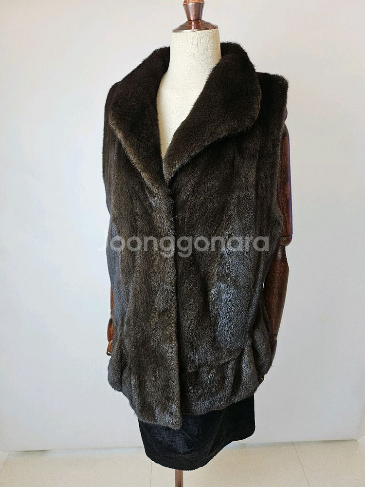 득템찬스 블랙 풀스킨 세미롱밍크베스트--3