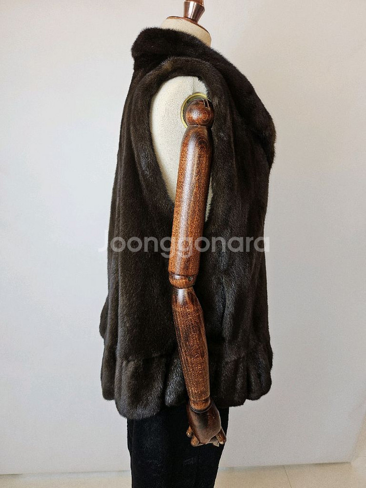 득템찬스 블랙 풀스킨 세미롱밍크베스트--6