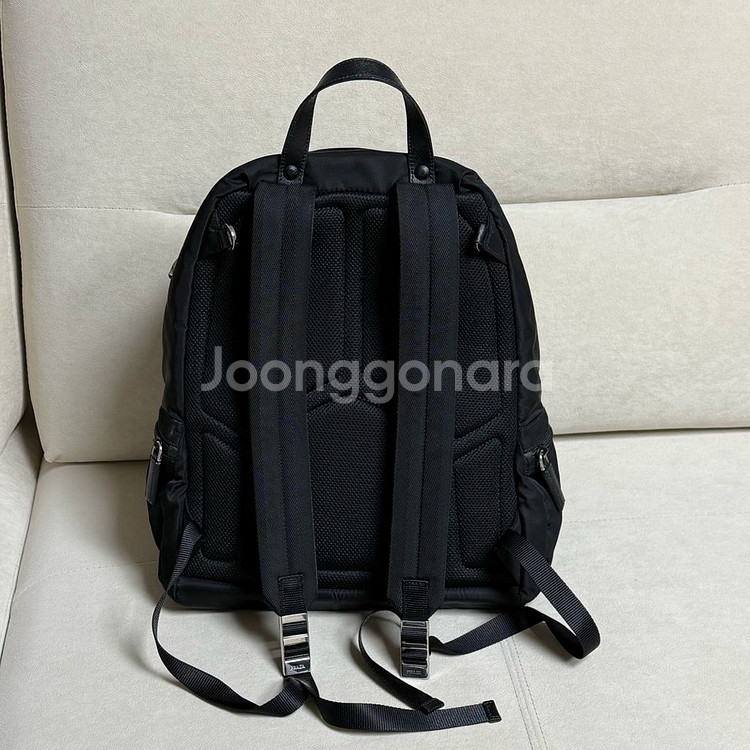 정품) 프라다 백팩 (남녀공용)--5