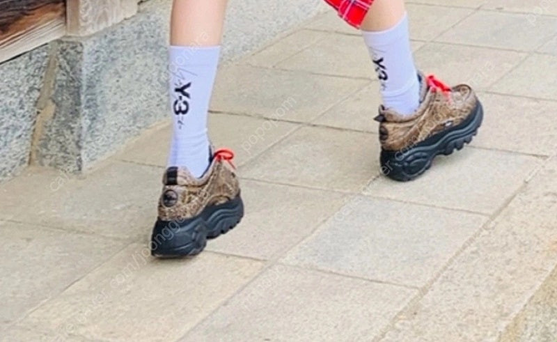 준야 와타나베 꼼데가르송 X 버팔로 콜라보 이미지