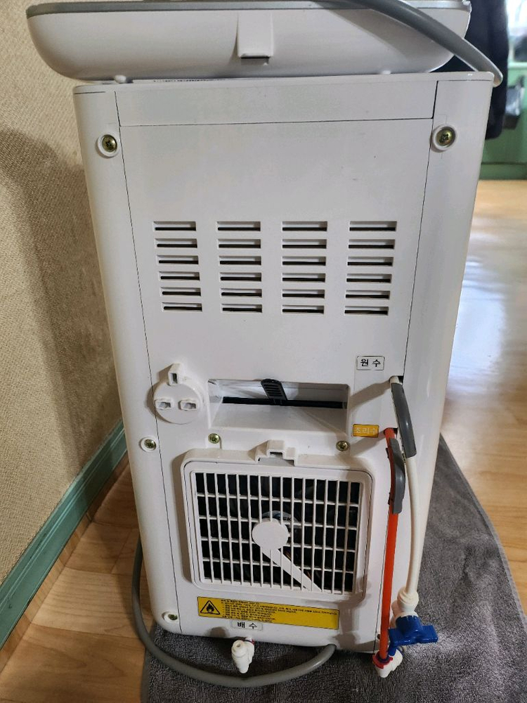 SK매직 얼음정수기 WPU-I220C 팝니다--2