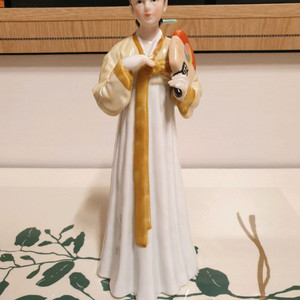 요업개발. 아리랑 부채 피겨린.도자기인형