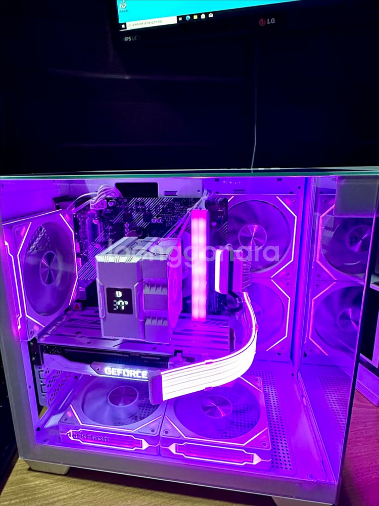 데스크탑 PC 컴퓨터 팝니다. 게이밍·영상편집·화이트--8