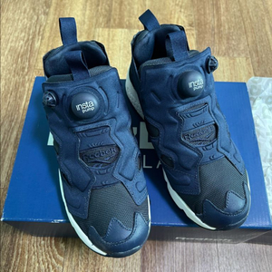 리복 퓨리 230사이즈 택포