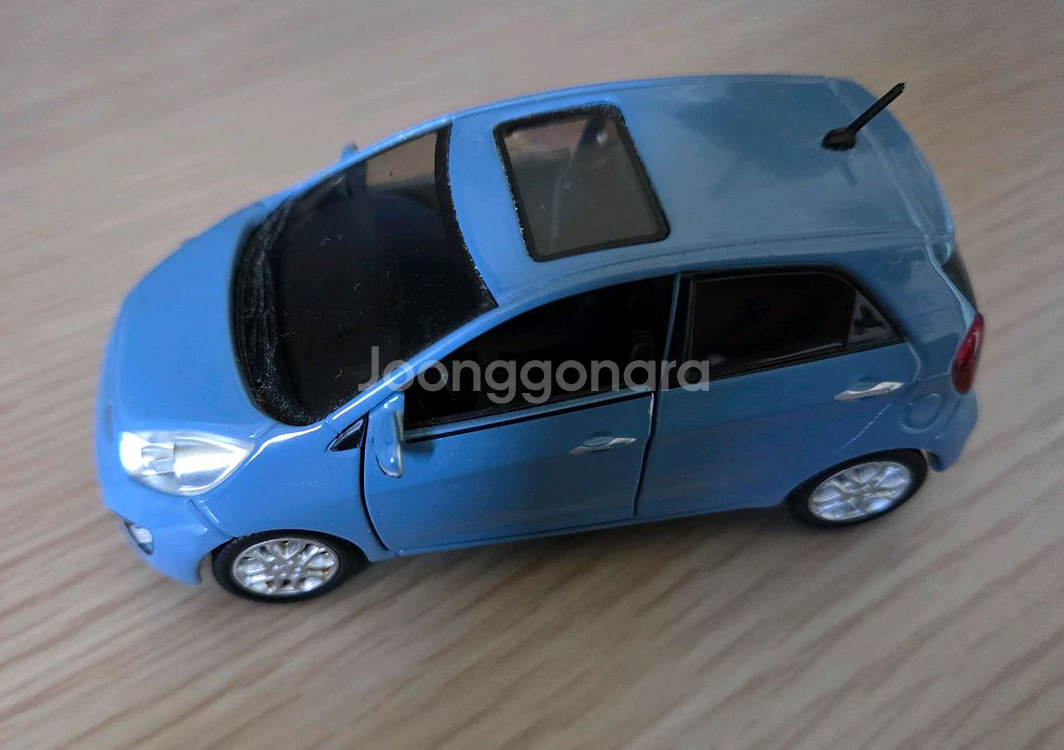 모닝 2세대 미니카 다이캐스트 팝니다.--0