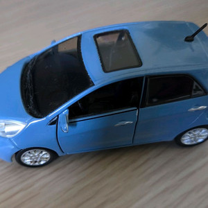 모닝 2세대 미니카 다이캐스트 팝니다.