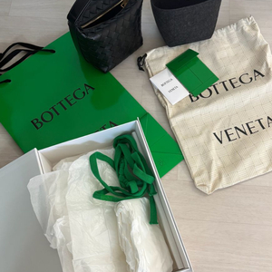 보테가베네타 캔디월리스