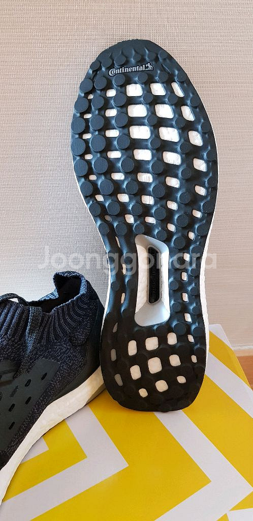 아디다스 울트라부스트 언케이지드 285 새상품--6