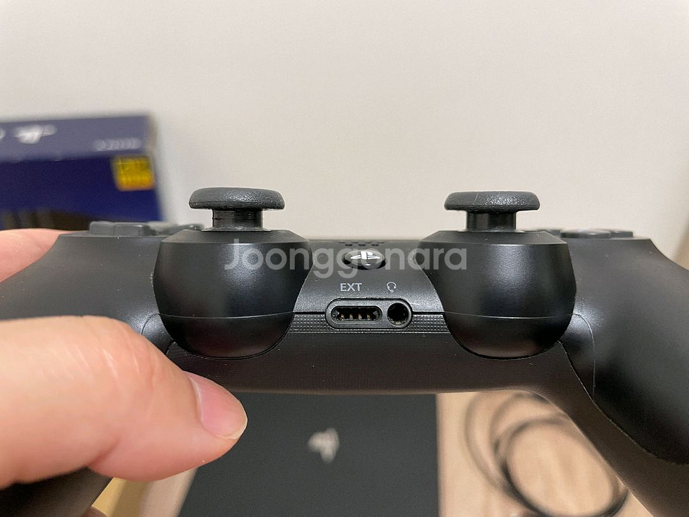 ps4 pro 7218b 팝니다.--2