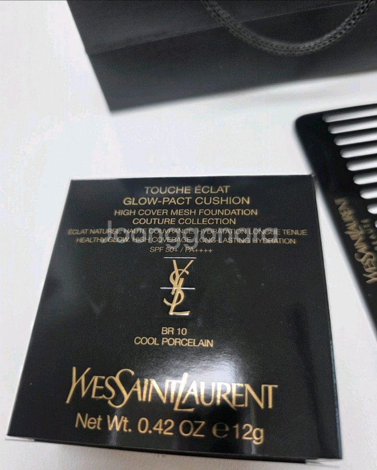 입생로랑 글로우 팩트 메쉬 쿠션 BR10 +입생로랑 빗--3