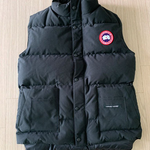 캐나다구스 패딩조끼 m사이즈
