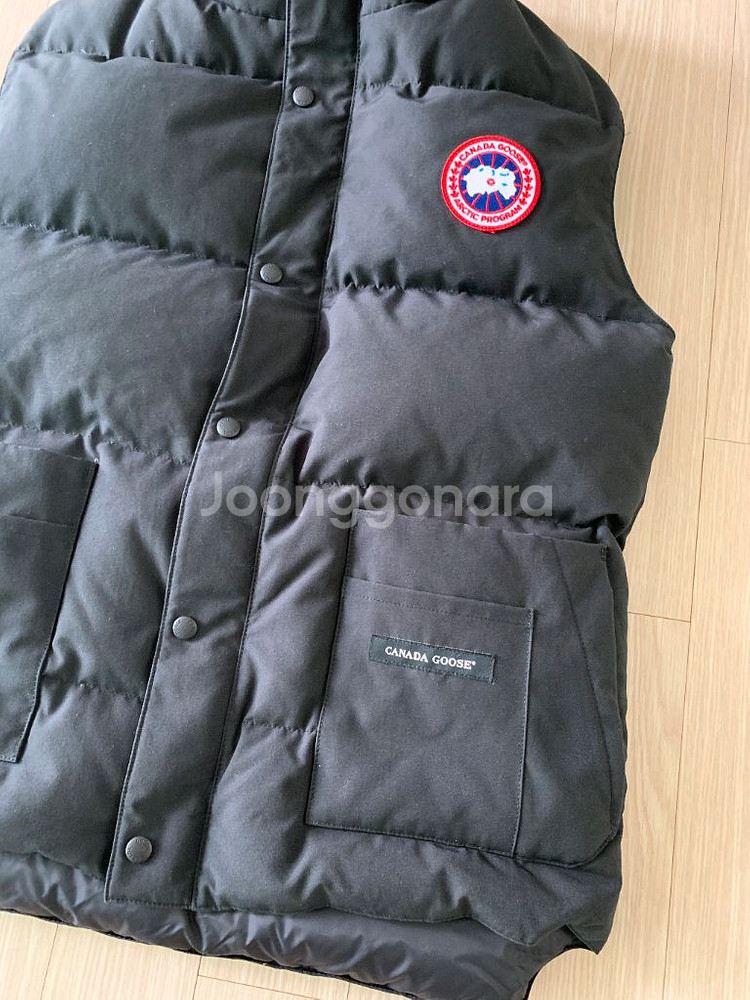 캐나다구스 패딩조끼 m사이즈--4