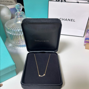 티파니 스마일 다이아 목걸이 (체인연장했음)