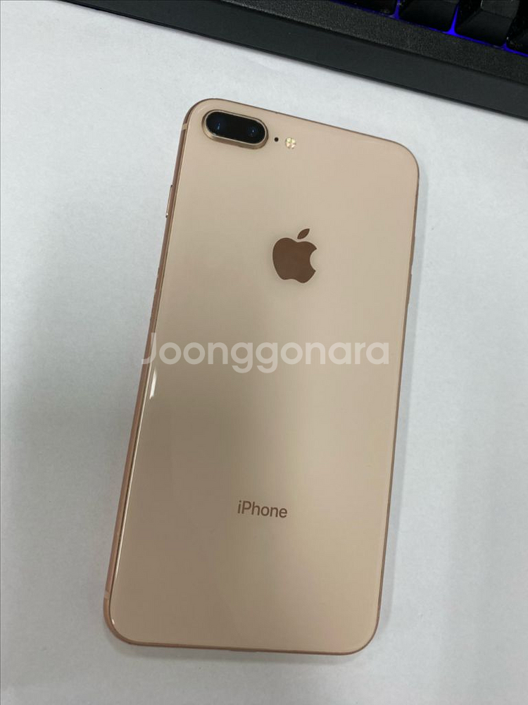 아이폰8플러스 로즈골드 외관깔끔 64GB--0