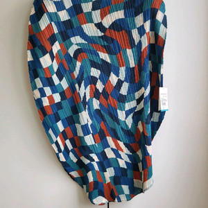 25년 10월 플리츠플리즈 DANCING SQUARE