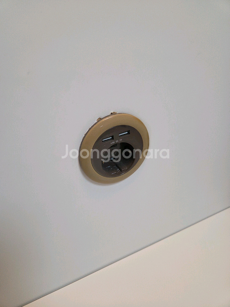 웨인스코팅 호텔식 원목 침대 프레임 K--4