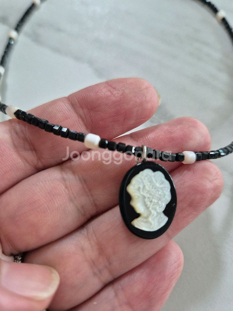 자개까메오 스피넬목걸이(새상품)--1