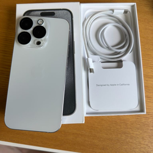 아이폰 15프로 512 화이트 자급제폰 팝니다.