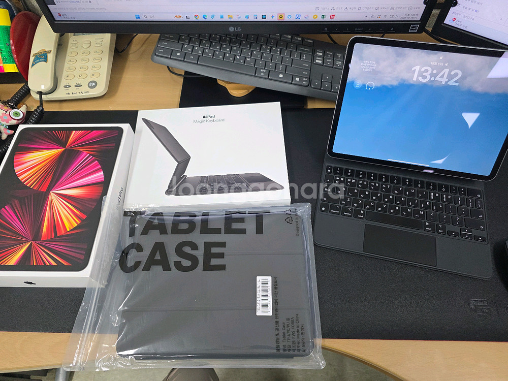 M1 아이패드프로 11인치 128gb + 정품매직키보드--0