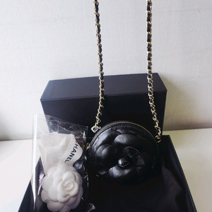 샤넬 까멜리아 미니백