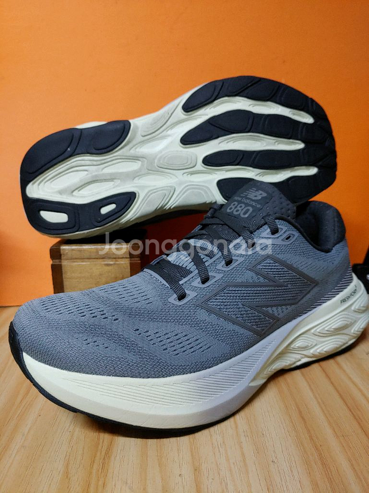 뉴발란스 프레쉬폼X880 V15(표기275추천270)--1