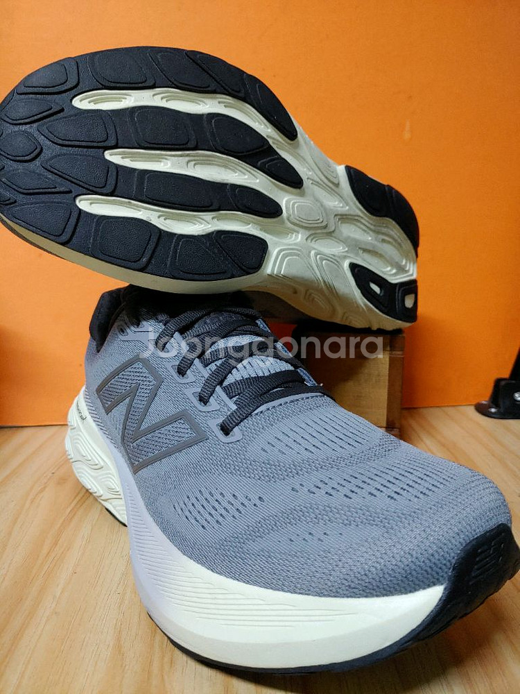 뉴발란스 프레쉬폼X880 V15(표기275추천270)--2