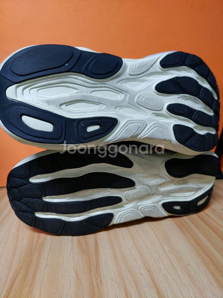 뉴발란스 프레쉬폼X880 V15(표기275추천270)--6