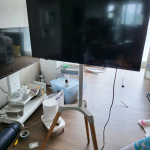 innos 이노스 40인치 TV + TV 스텐드 일괄