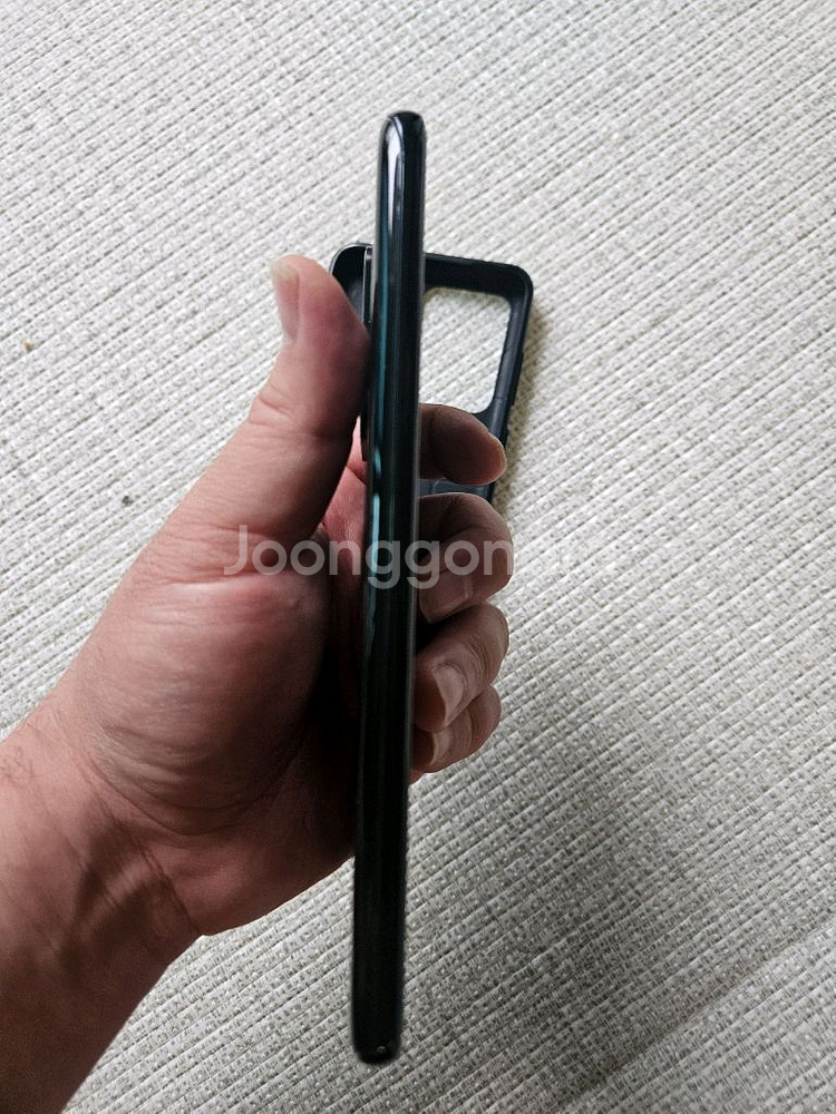 갤럭시S20울트라 부품용 액정백화현상--3