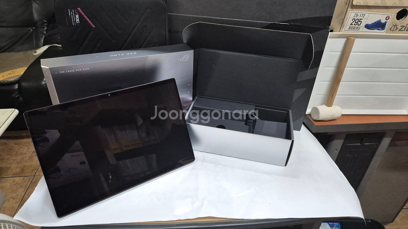 ASUS ROG Flow Z13 AI MAX+ 395--0