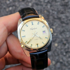 트라펠가 빈티지시계