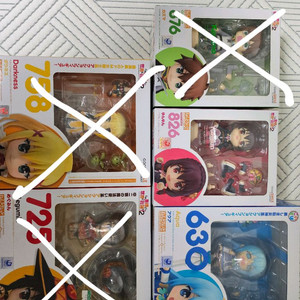 코노스바 넨도로이드 팝니다.