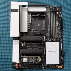 Gigabyte B550 VISION D-P