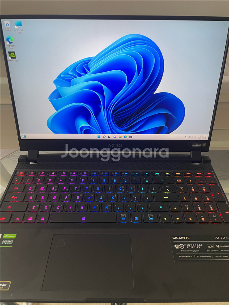 기가바이트 AERO 15 게이밍 노트북 i7 3070--1
