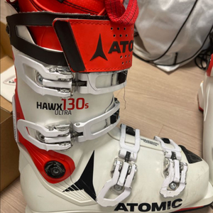 아토믹 스키 부츠