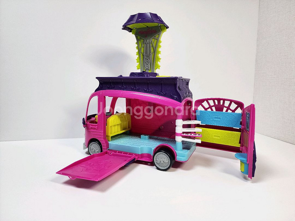 리나는 뱀파이어 피규어/하우스/투어링벤 싸게 팔아요--9