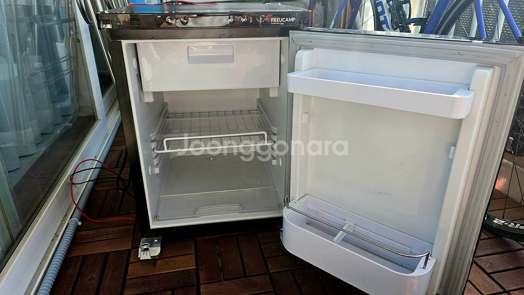 LG FREUCAMP 캠핑카용 냉장고 블랙미니--4