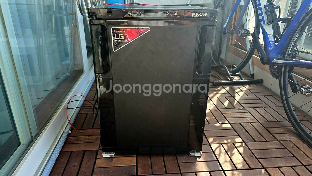LG FREUCAMP 캠핑카용 냉장고 블랙미니--5