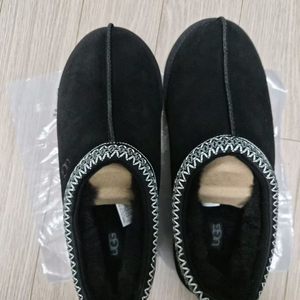 어그 타스만 tasman US 9 270 새상품입니다.