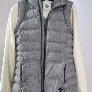 데상트 헤링본 패딩 후드 집업