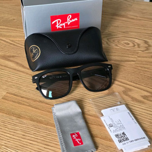 레이벤 선그라스 RB4260D 그레이 렌즈