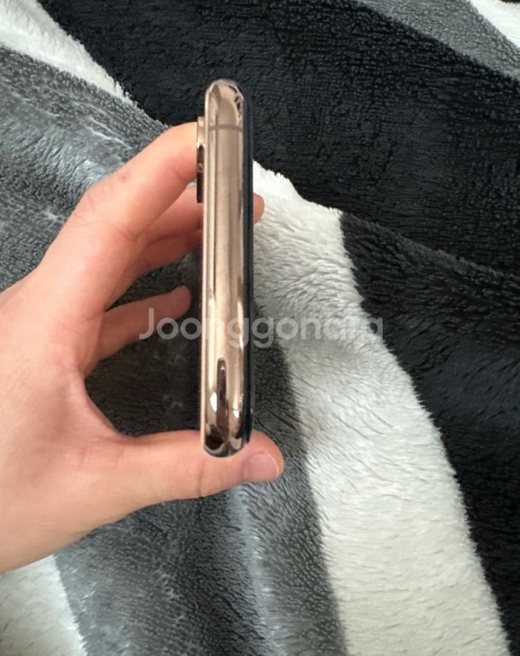 아이폰 Xs 골드 256GB--5