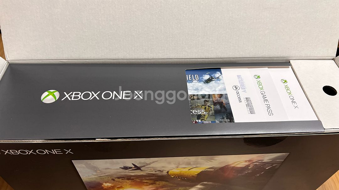 XBOX ONE X 골드 한정판--5