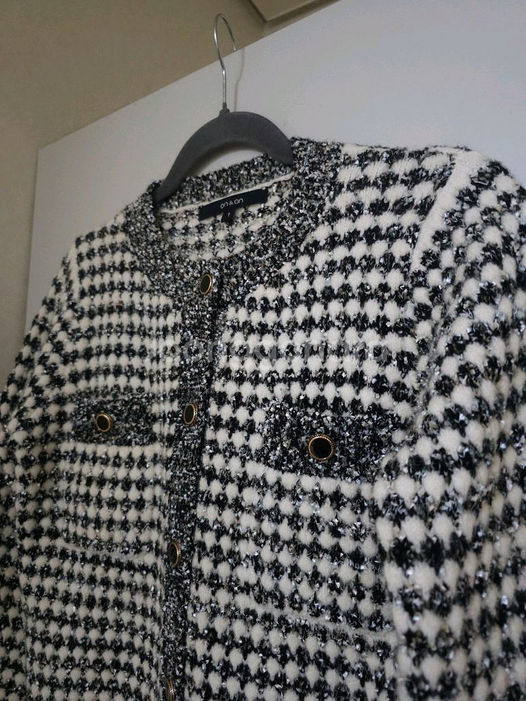 온앤온 아이보리 블랙 트위드 가디건--1
