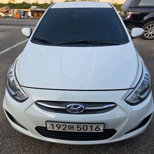 엑센트 1.4vvt 오토 가솔린 17년형 19만주행