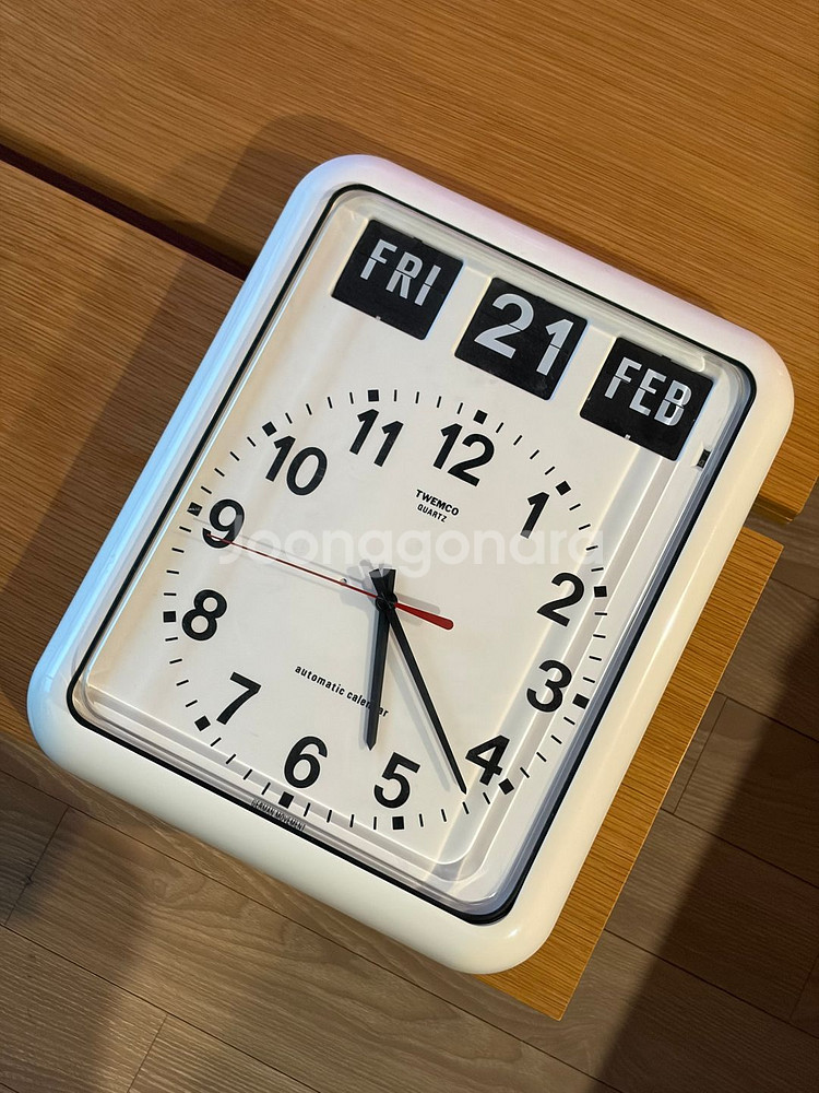 TWEMCO 벽 시계--0