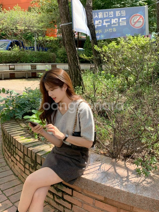 모겐트 킨다베이지 미뉴에트 보카시 반팔 브이넥 니트--1