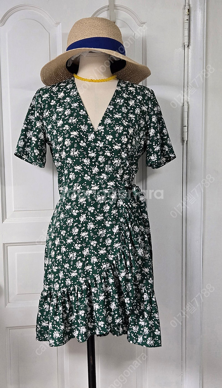 무배)데이즈데이즈 플라워 랩원피스--1