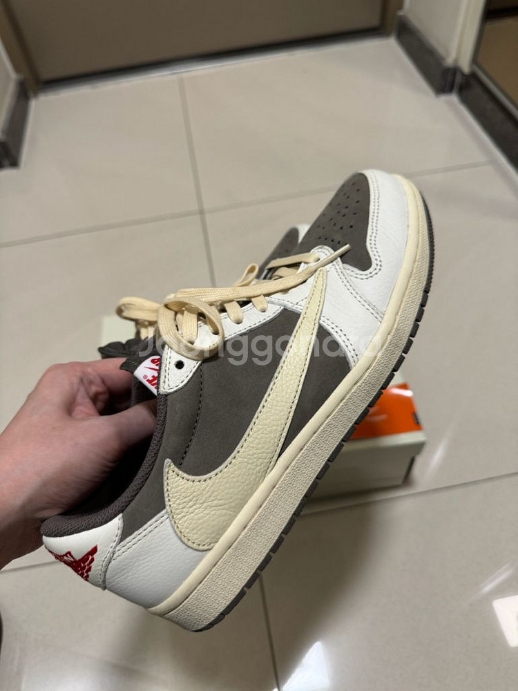 [270] 조던1 트래비스스캇 리버스모카 판매--2