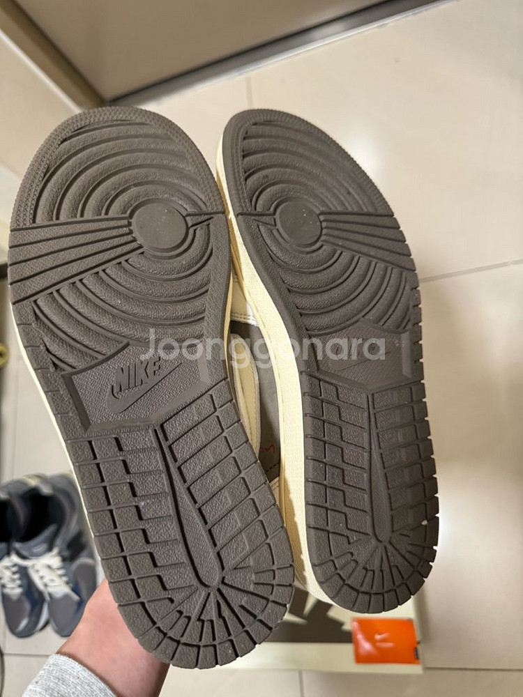 [270] 조던1 트래비스스캇 리버스모카 판매--6